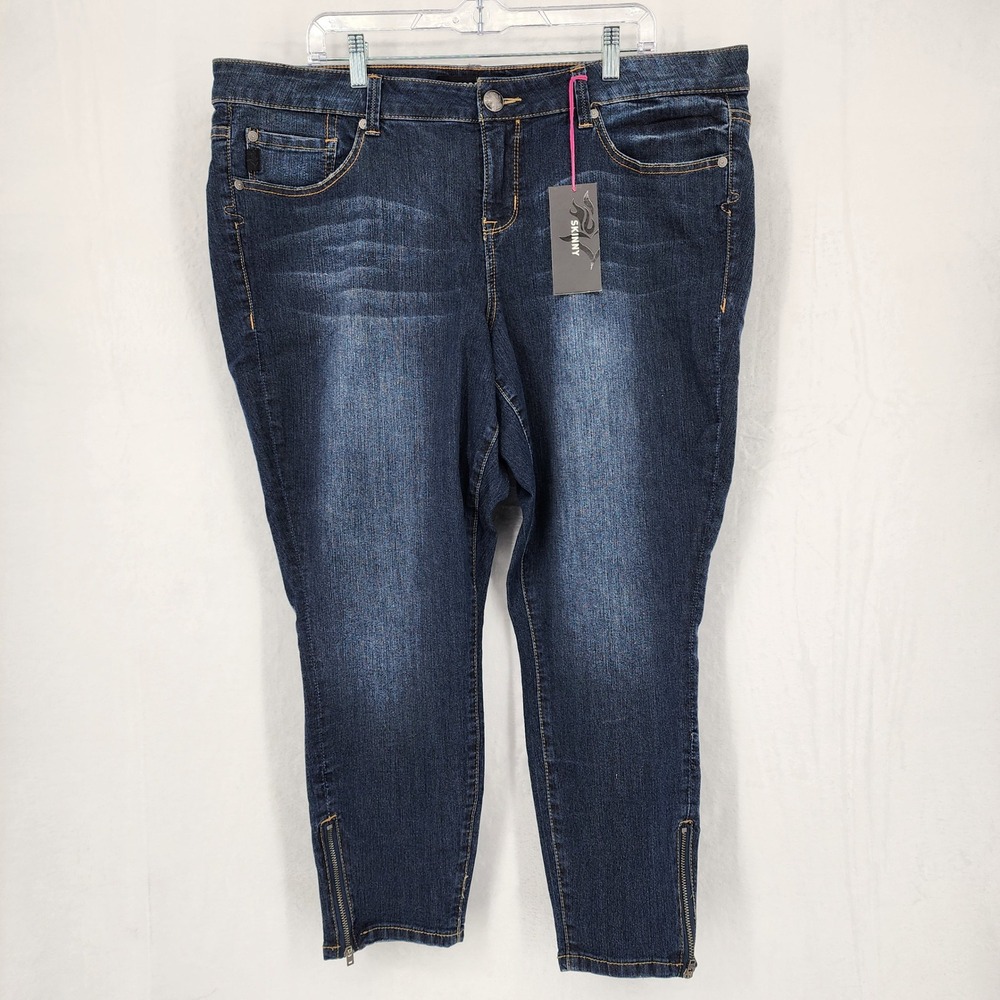 Torrid‎ Skinny Jeans 22 Medium Wash Zip Ankle Stretch Denim NWT